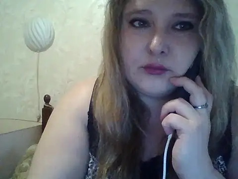 Snapshot of ParisMimi chatting on May 2, 5:12 am ParisMimi online show from May 2, 5:12 am