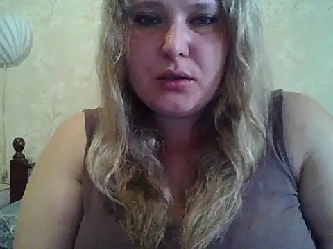 Snapshot of ParisMimi chatting on May 26, 7:17 am ParisMimi online show from May 26, 7:17 am