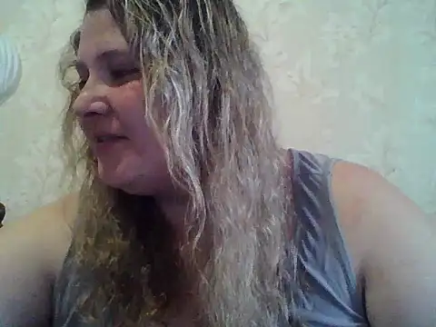 Snapshot of ParisMimi chatting on May 21, 12:13 pm ParisMimi online show from May 21, 12:13 pm