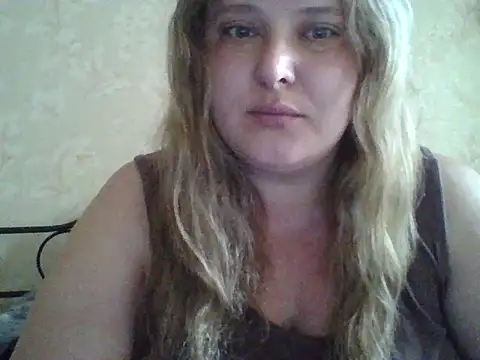 Snapshot of ParisMimi chatting on May 20, 7:38 am ParisMimi online show from May 20, 7:38 am
