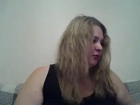 ParisMimi online show from December 2, 9:33 am