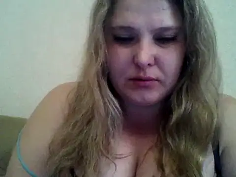 ParisMimi online show from March 3, 9:05 am