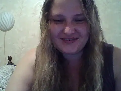 Snapshot of ParisMimi chatting on May 18, 7:46 am ParisMimi online show from May 18, 7:46 am