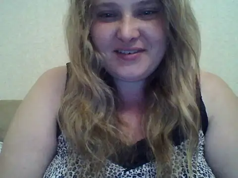 ParisMimi online show from June 7, 8:58 pm