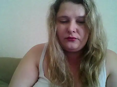 ParisMimi online show from April 2, 8:10 am