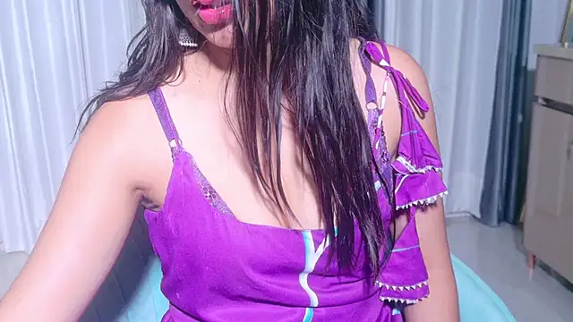 Snapshot of Aashika-Kaur chatting on June 5, 4:50 am Aashika-Kaur online show from June 5, 4:50 am