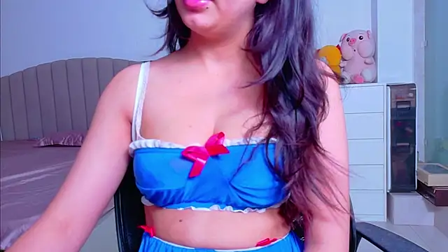 Aashika-Kaur online show from December 18, 4:28 am