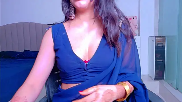 Aashika-Kaur online show from October 18, 4:25 am