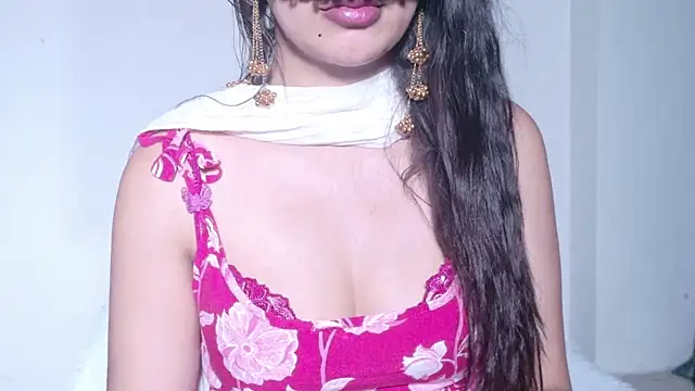 Snapshot of Aashika-Kaur chatting on July 5, 4:41 am Aashika-Kaur online show from July 5, 4:41 am