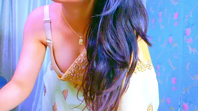 Aashika-Kaur online show from March 8, 4:01 am