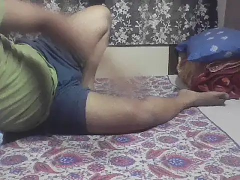 Snapshot of LoVer04All chatting on December 25, 9:34 am LoVer04All online show from December 25, 9:34 am