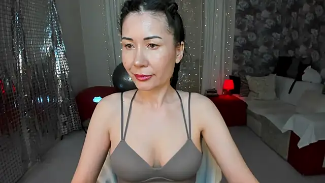 Snapshot of KarinaSweeety chatting on June 15, 7:30 am KarinaSweeety online show from June 15, 7:30 am