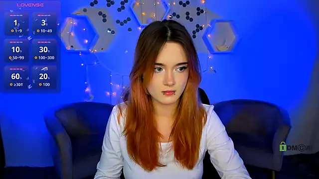 liana kisses online show from November 5, 8:01 pm