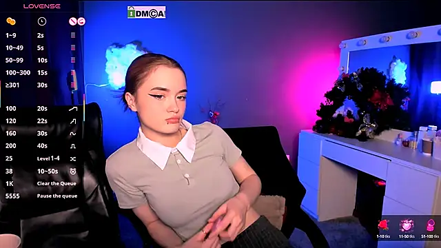 liana kisses online show from February 26, 5:24 am