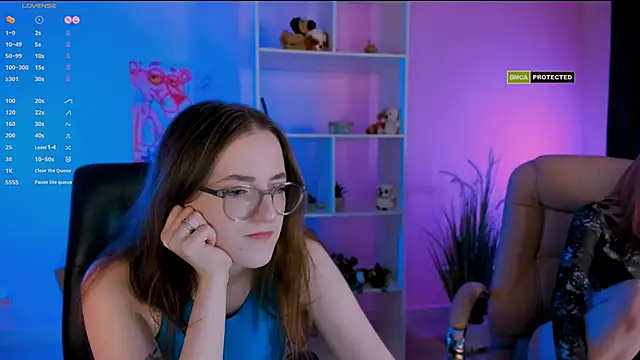 liana kisses online show from February 8, 8:32 pm