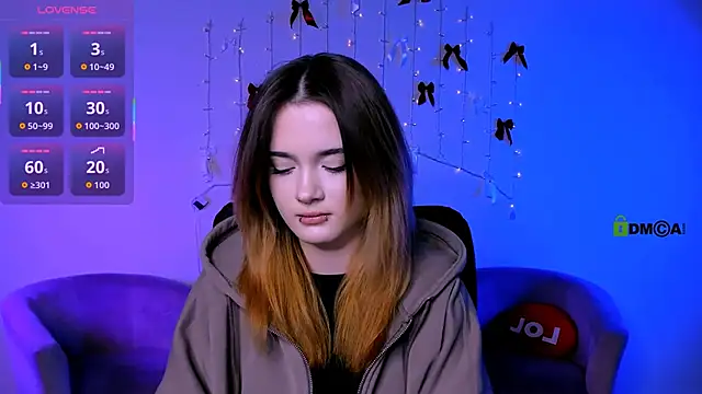 liana kisses online show from February 3, 8:25 pm