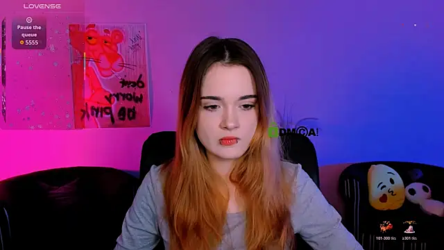 liana kisses online show from December 19, 7:49 pm