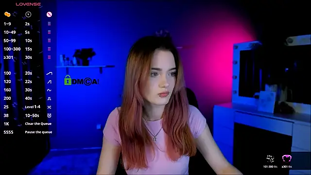liana kisses online show from October 4, 7:04 pm