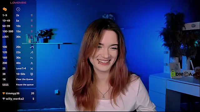 liana kisses online show from October 9, 7:25 pm