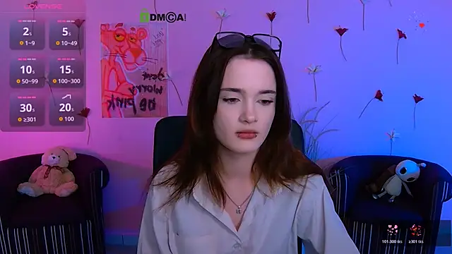 liana kisses online show from May 12, 6:58 pm