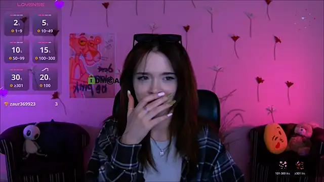 liana kisses online show from April 14, 8:03 pm