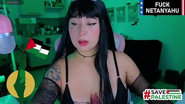 Snapshot of FernandaOrtegaaa chatting on October 6, 12:12 am FernandaOrtegaaa online show from October 6, 12:12 am