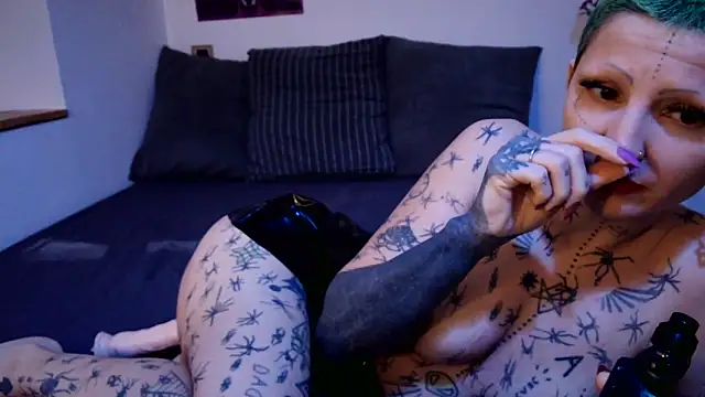 ValeryCrowley14 online show from February 2, 10:03 am