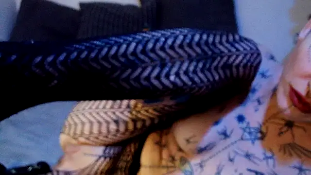 ValeryCrowley14 online show from February 10, 1:54 pm