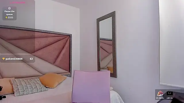 Snapshot of BarbaraKnox_ chatting on November 1, 12:39 am BarbaraKnox online show from November 1, 12:39 am