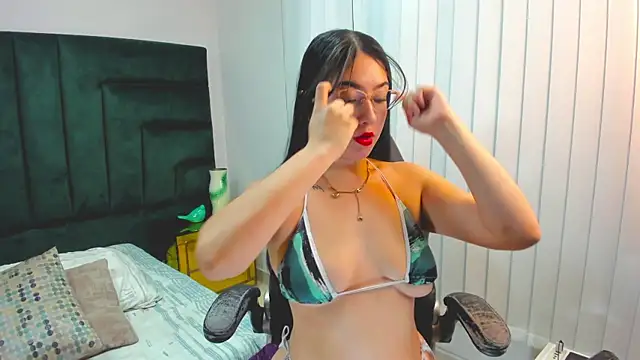 Snapshot of BarbaraKnox_ chatting on June 15, 6:29 pm BarbaraKnox online show from June 15, 6:29 pm