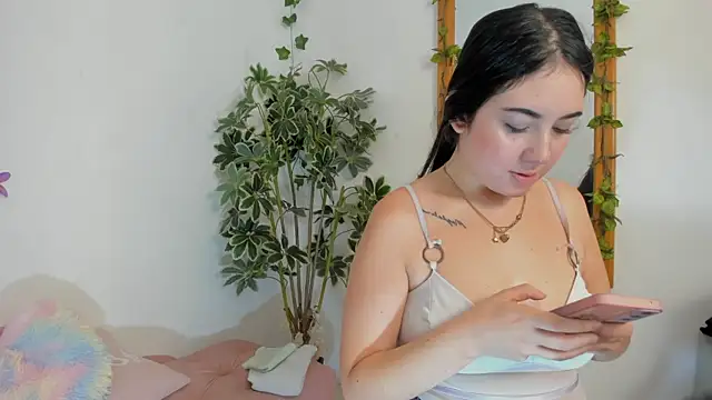 Snapshot of BarbaraKnox_ chatting on July 2, 6:14 pm BarbaraKnox online show from July 2, 6:14 pm