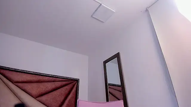 Snapshot of BarbaraKnox_ chatting on October 29, 12:09 am BarbaraKnox online show from October 29, 12:09 am