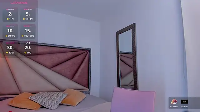 Snapshot of BarbaraKnox_ chatting on November 11, 12:05 am BarbaraKnox online show from November 11, 12:05 am