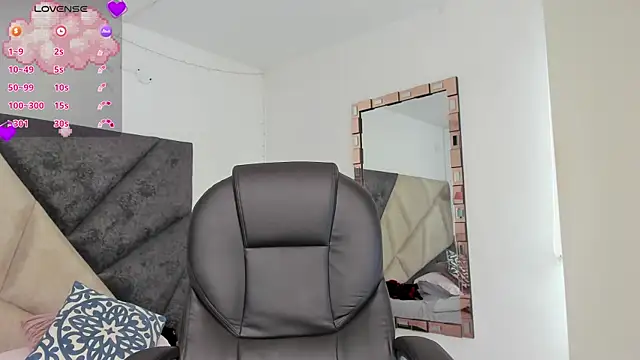 Snapshot of BarbaraKnox_ chatting on July 16, 6:05 pm BarbaraKnox online show from July 16, 6:05 pm