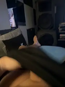 Snapshot of MatthewEmme chatting on November 4, 2:32 pm MatthewEmme online show from November 4, 2:32 pm