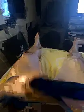 Snapshot of MatthewEmme chatting on September 21, 11:43 pm MatthewEmme online show from September 21, 11:43 pm