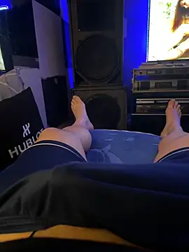 Snapshot of MatthewEmme chatting on November 24, 11:49 pm MatthewEmme online show from November 24, 11:49 pm