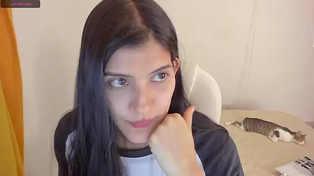 Snapshot of misstoya chatting on March 18, 4:51 am misstoya online show from March 18, 4:51 am