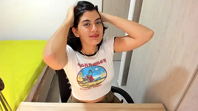 misstoya online show from April 1, 1:19 am