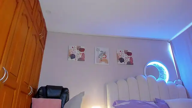 Snapshot of martinaaricci chatting on November 12, 12:20 pm martinaaricci online show from November 12, 12:20 pm