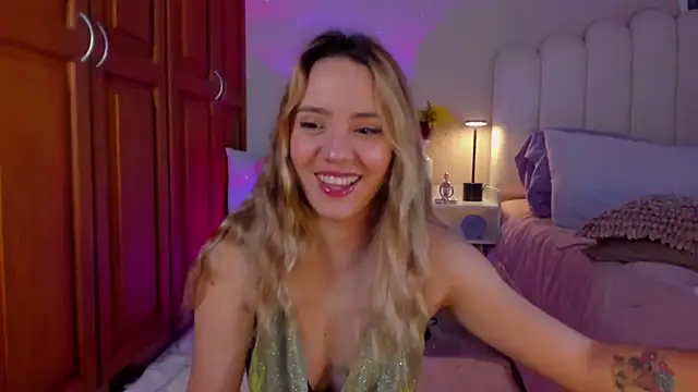 martinaaricci online show from March 14, 1:50 pm