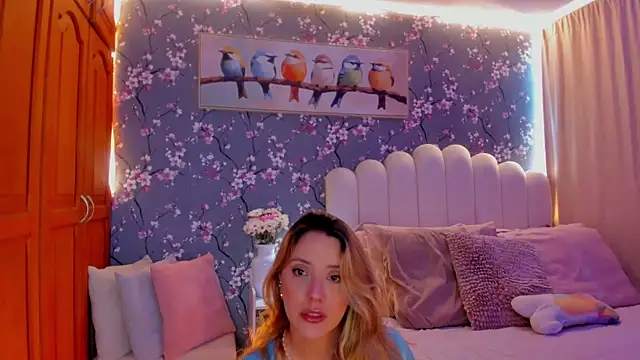 martinaaricci online show from April 20, 4:19 pm