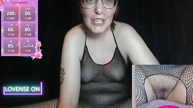 PernillaGirl online show from October 15, 6:05 pm