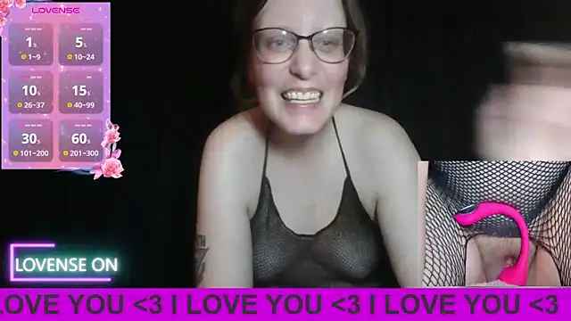 PernillaGirl online show from April 8, 7:48 pm