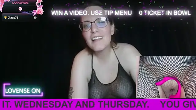 PernillaGirl online show from September 17, 6:21 pm