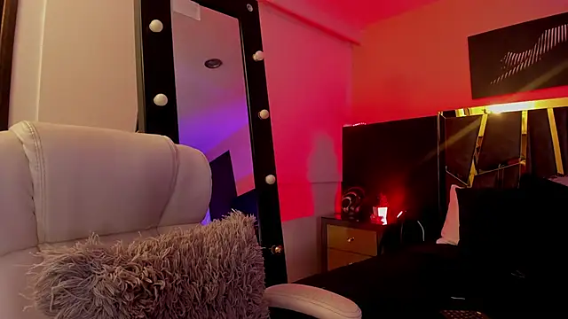 ChloeConnorr online show from March 22, 6:33 am