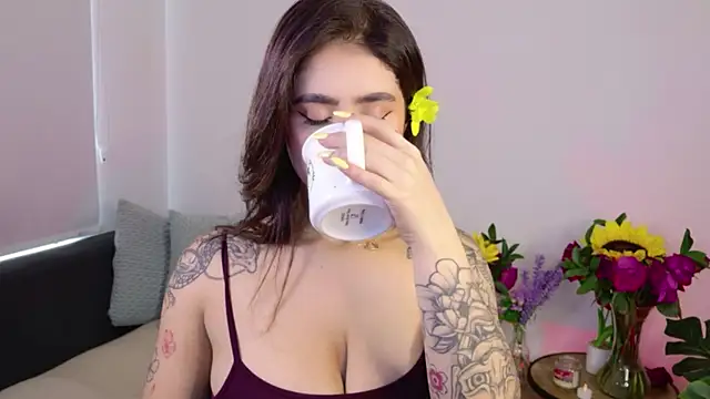 Snapshot of pamela__mar chatting on January 14, 6:22 pm pamela mar online show from January 14, 6:22 pm