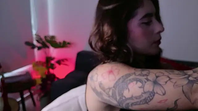 Snapshot of pamela__mar chatting on February 17, 8:06 pm pamela mar online show from February 17, 8:06 pm