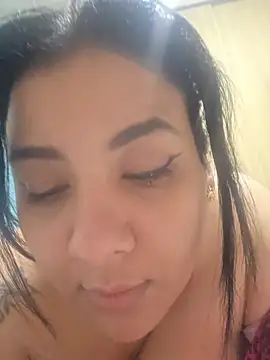 Snapshot of bigboobsrose1 chatting on June 7, 3:12 am bigboobsrose1 online show from June 7, 3:12 am