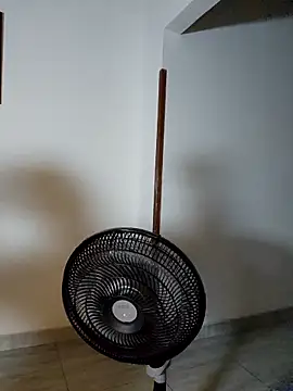 jhay-crux online show from April 4, 10:11 am